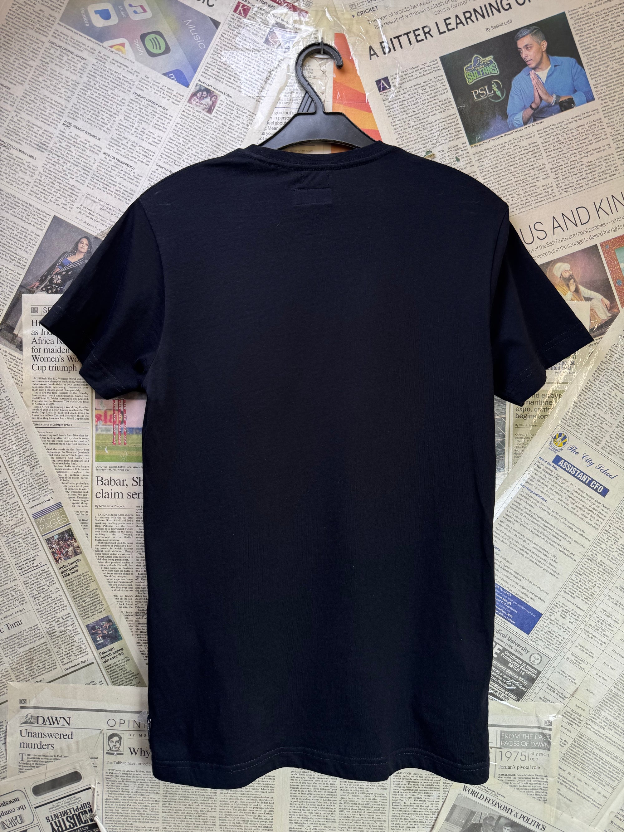 Armani Jeans® XS | Chest: 17.5" | T-Shirt | Cotton | 4050 - Genuine Maal