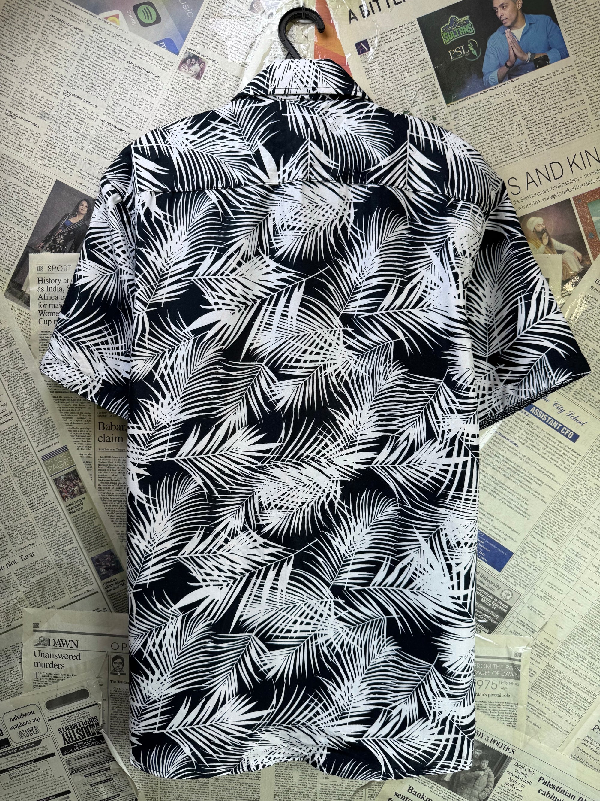 Silver Stone® Medium | Chest: 21.5" | White with Floral Print | Camp Shirt | Cotton - Poly | 4056 - Genuine Maal