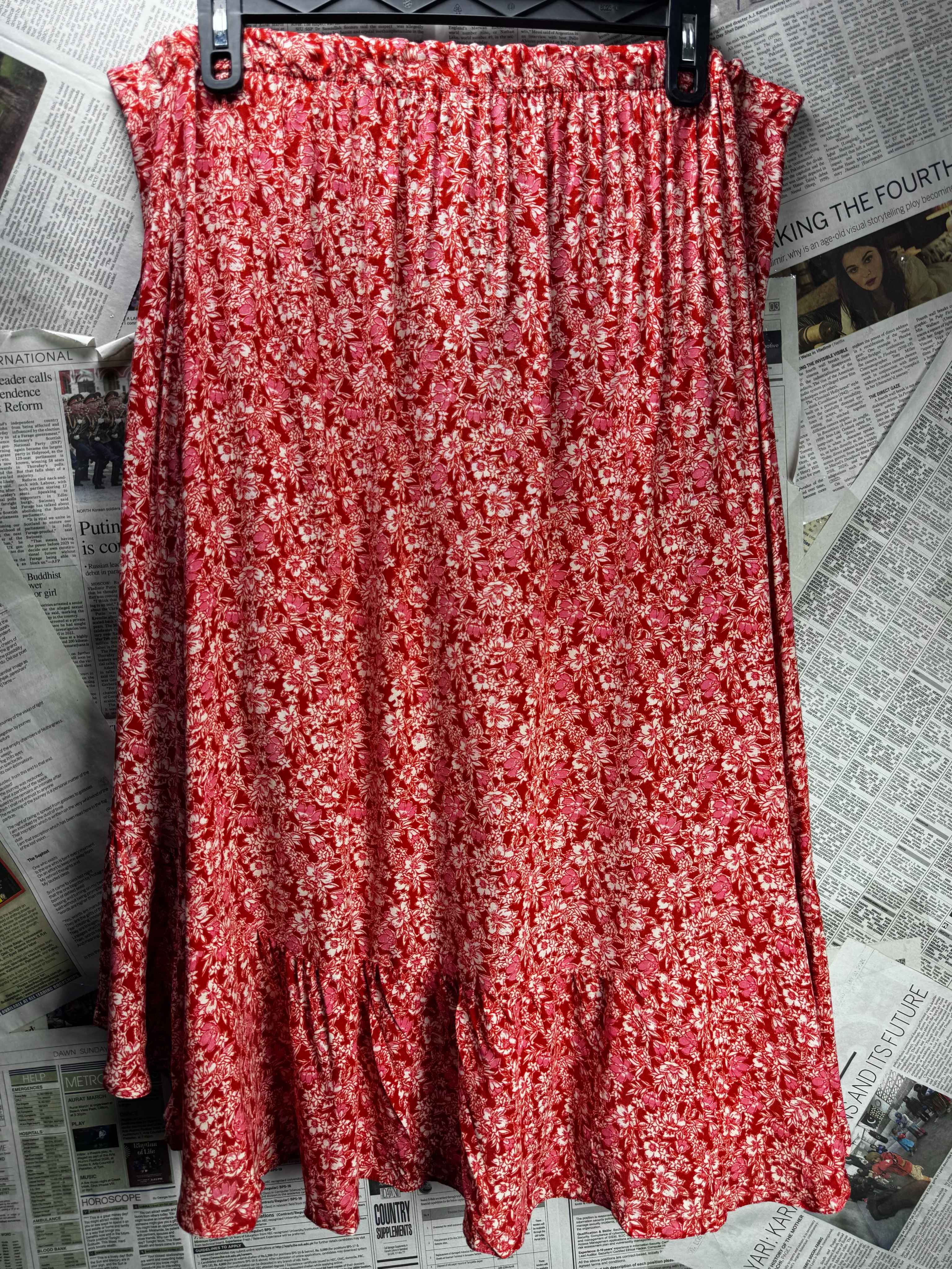 New Look® Waist: 40" to 42" | Ditsy Floral Crimson Red & White | Midi Skirt | B7 - 3069 - Genuine Maal