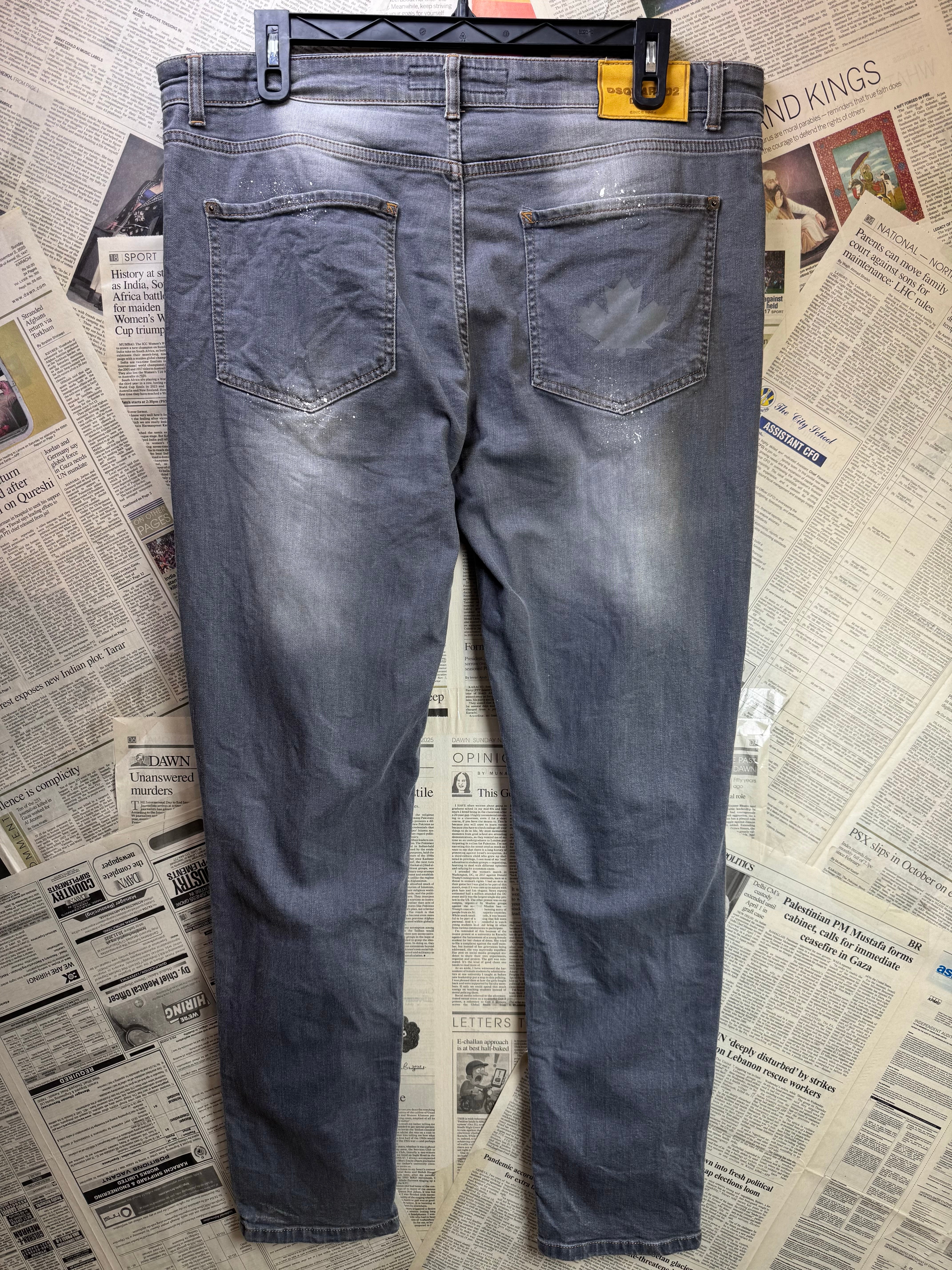 DSQUARED2® Waist: 40" | Stone Grey | Biker Distressed Denim Pants | Cotton - Elastane | 1481 - Genuine Maal