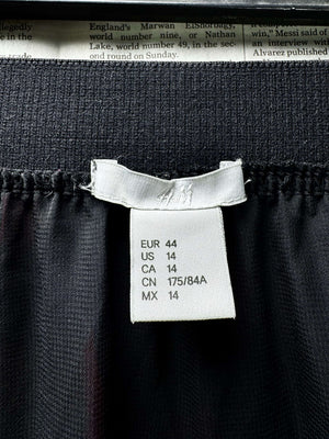 H&M® Waist: 32" | Large - Scale Floral Jet Black and Crimson Red | Midi Skirt | B7 - 3045 - Genuine Maal