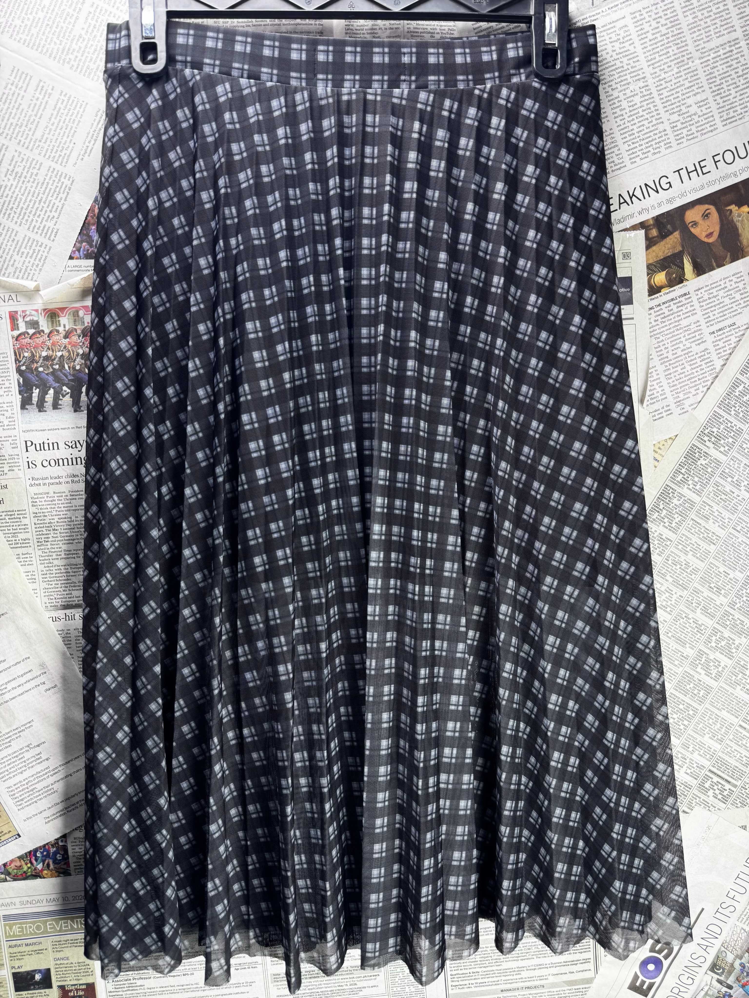 Hollister® Waist: 32" | Tartan Plaid Monochrome | Midi Skirt | B7 - 3068 - Genuine Maal
