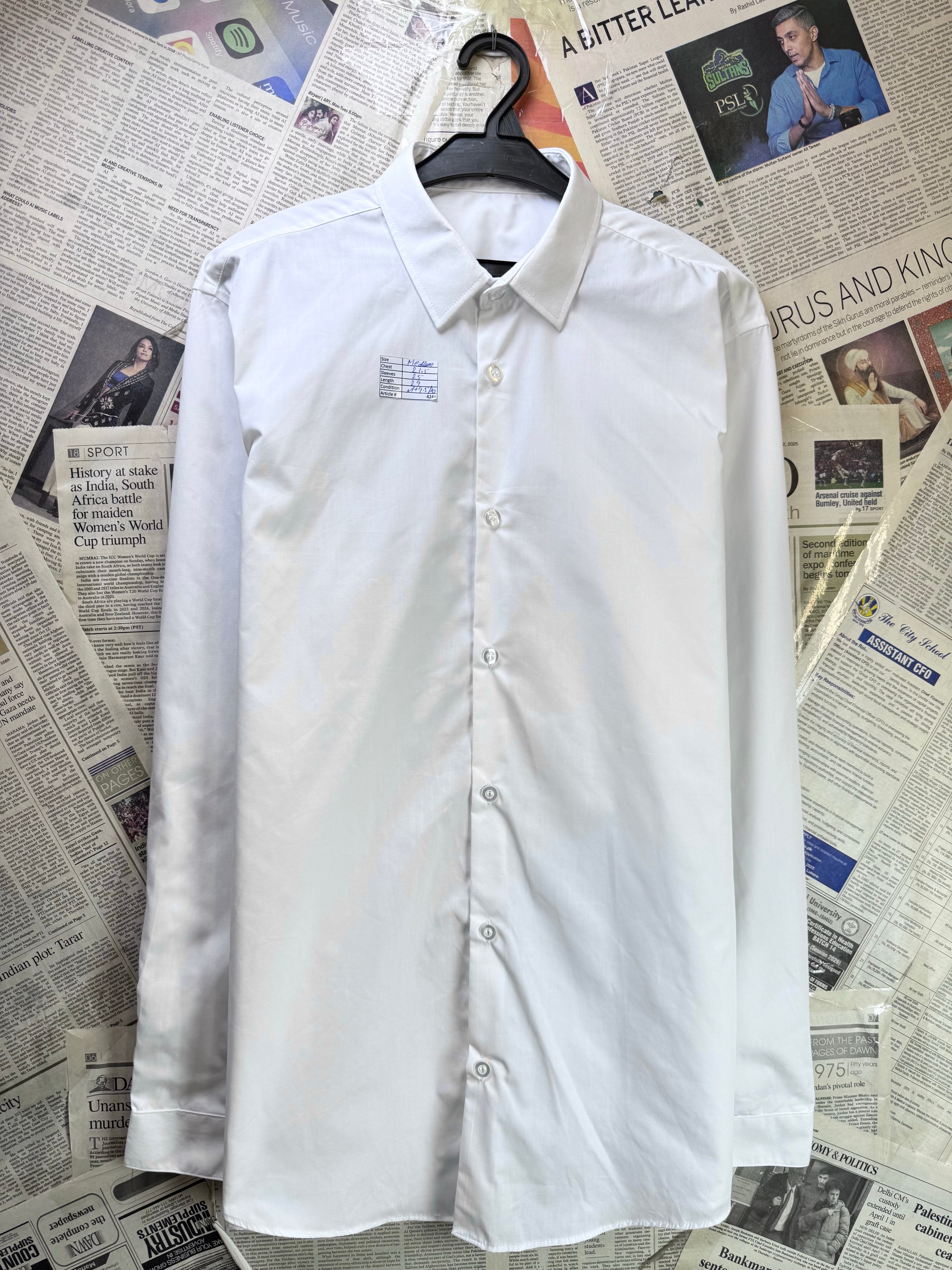 ® Medium | Chest: 21.5" | White | Shirt | Poly - Cotton | 4244 - Genuine Maal