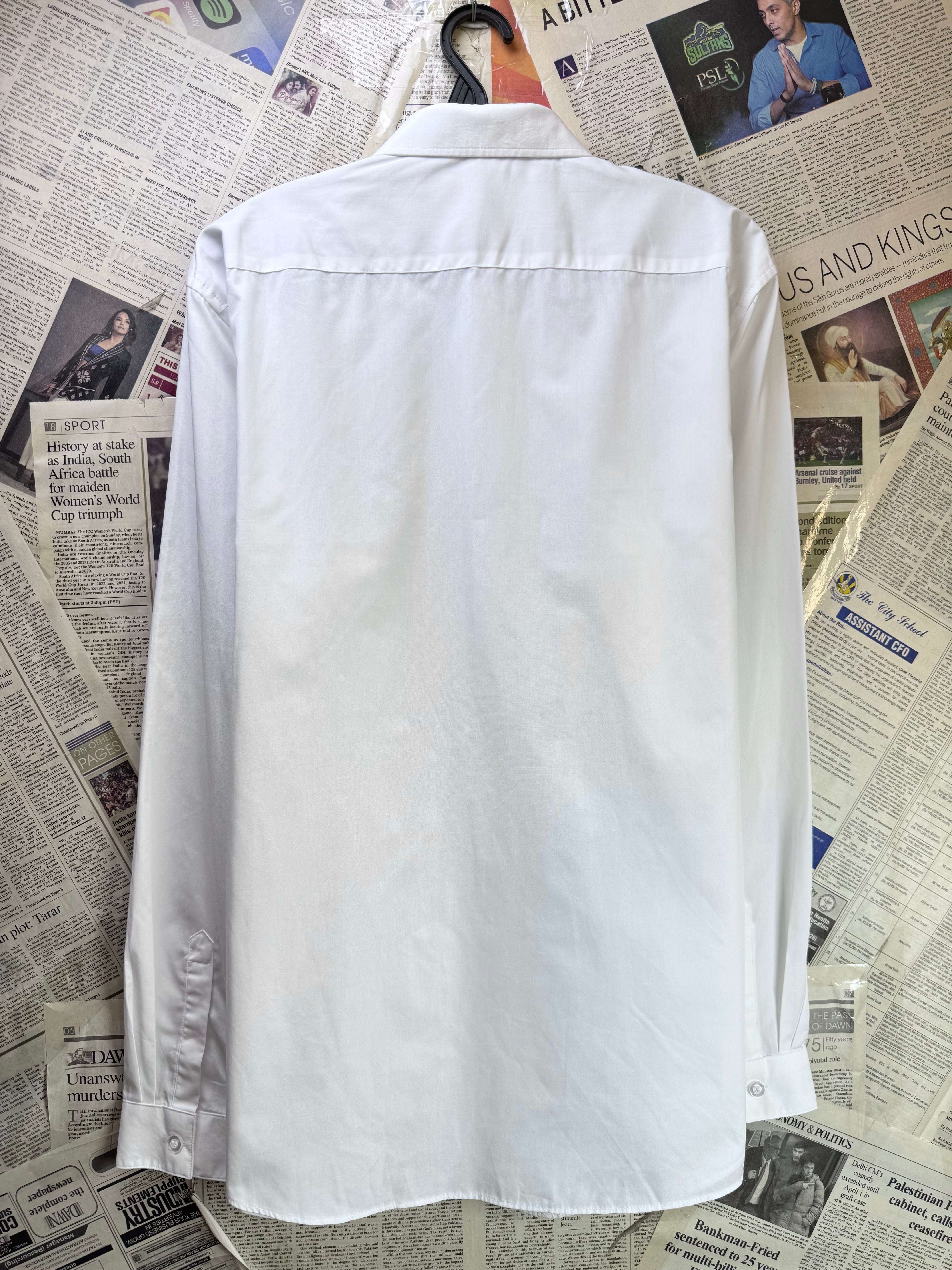 ® Medium | Chest: 21.5" | White | Shirt | Poly - Cotton | 4244 - Genuine Maal
