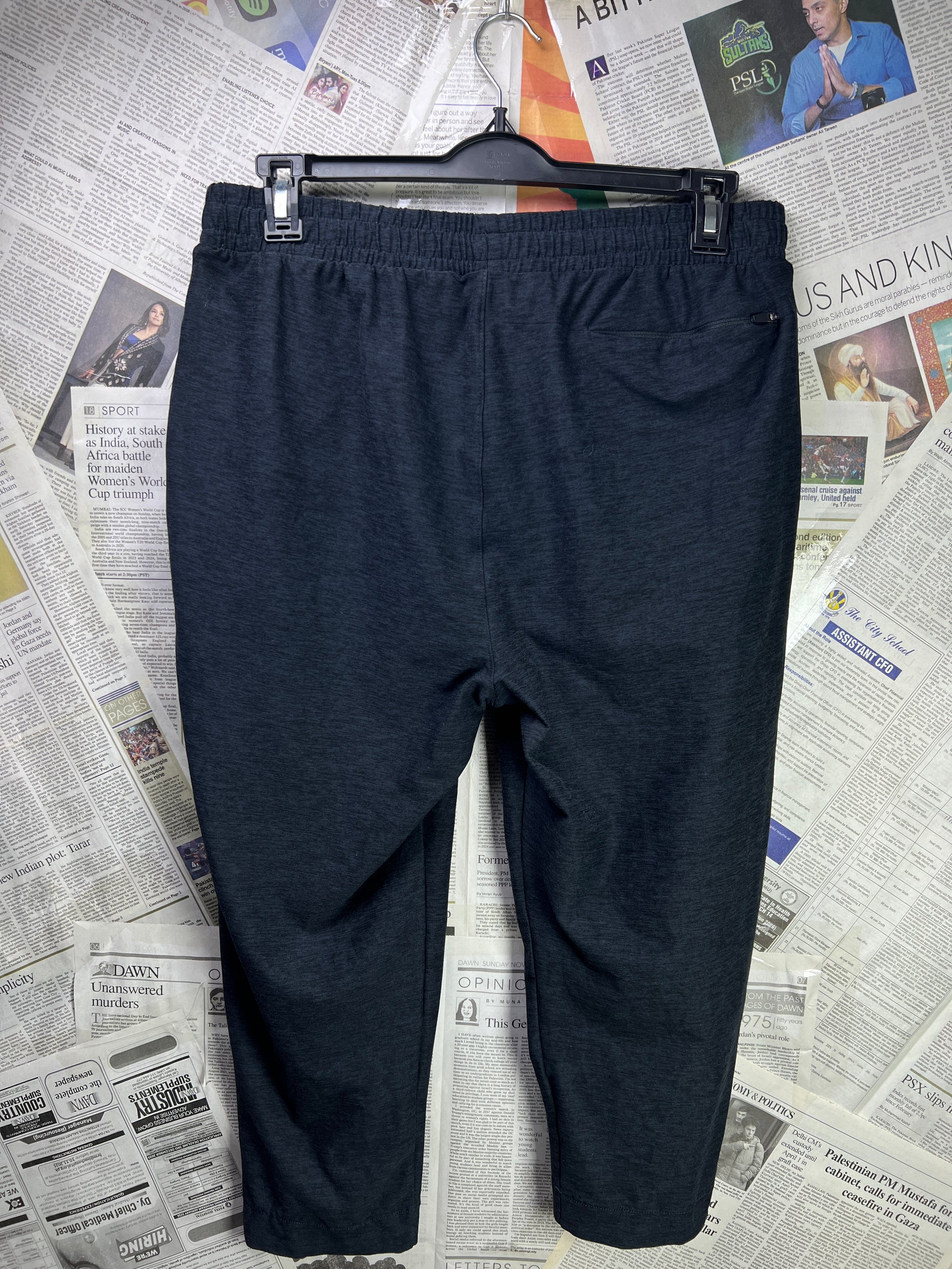 Kirkland® Waist: 32" to 34" | Black | 3 Quarter Trouser | Poly - Elastane | 2316 - Genuine Maal