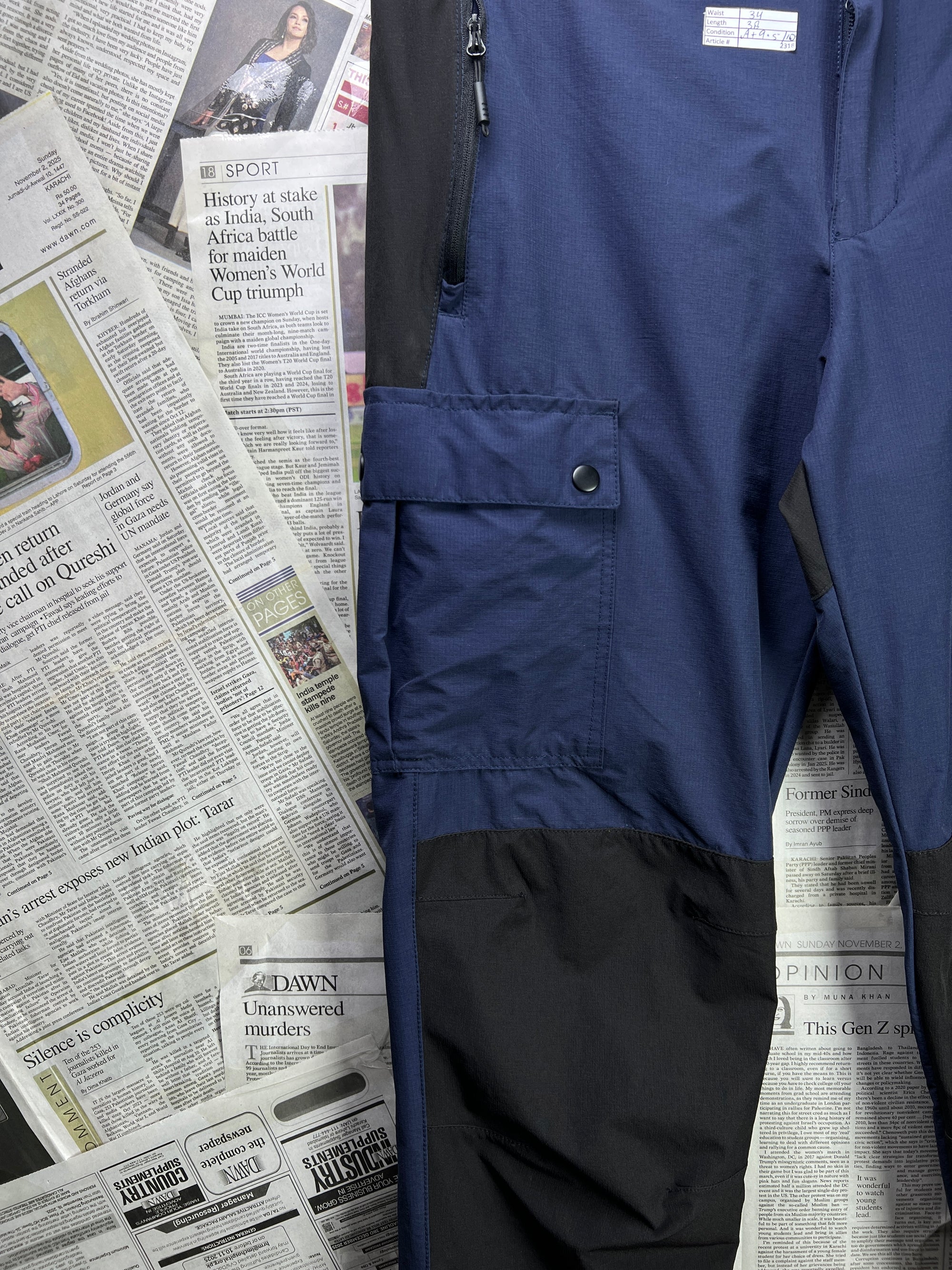 Crivit® Waist: 34" | Blue & Black | Cargo Trouser | Poly - Elastane | 2318 - Genuine Maal