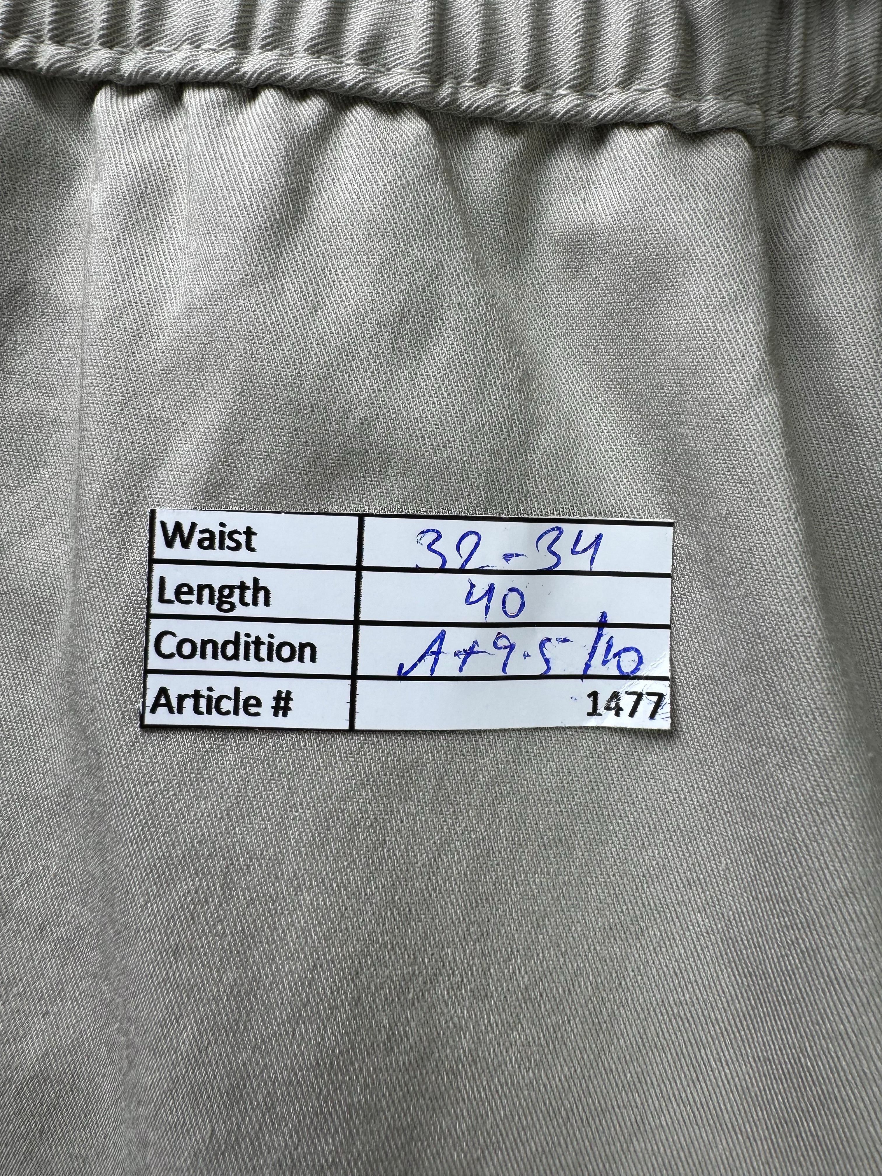 Bershka® Waist: 32" to 34" | Beige | Cargo Trousers | Cotton - Poly - Elastane | 1477 - Genuine Maal